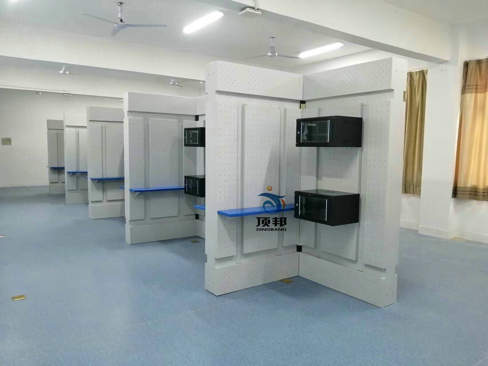 網(wǎng)絡(luò)綜合布線實訓(xùn)室設(shè)備