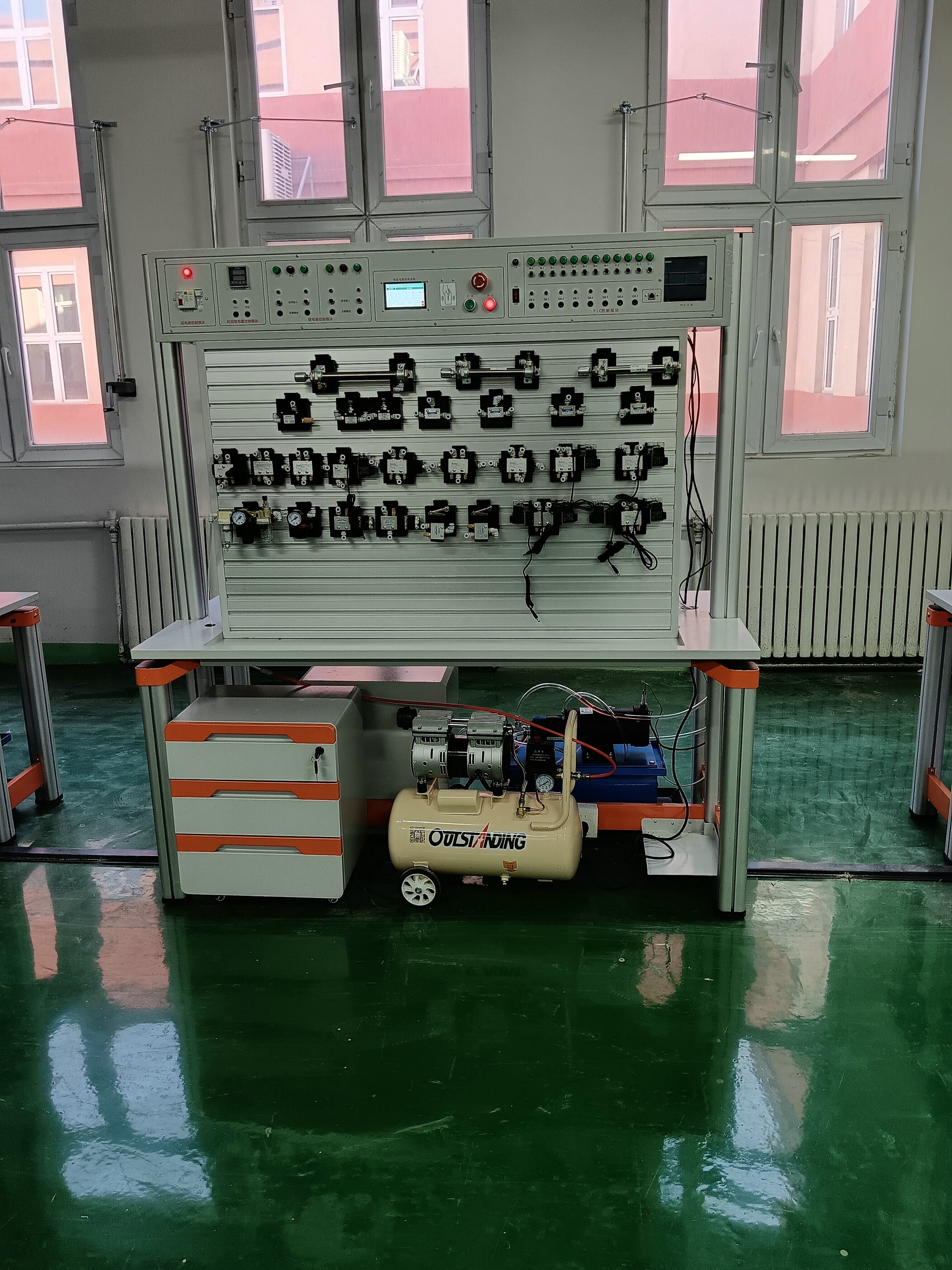 ���PLC���ƽ̌W(xu��)��(sh��)�(y��n)�_